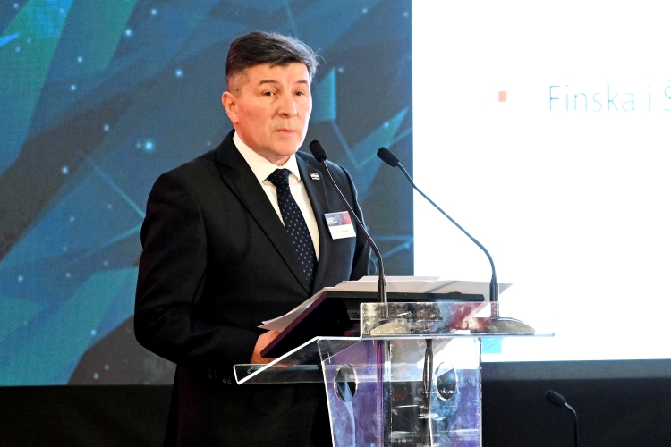 14 gm_konferencija_obrana46-051125.jpg